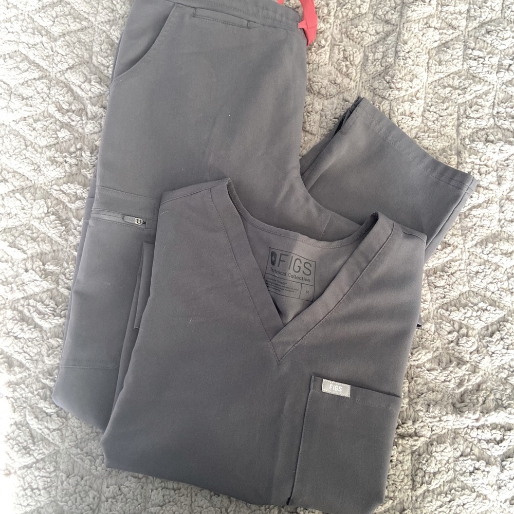 Figs Scrubs Charcoal